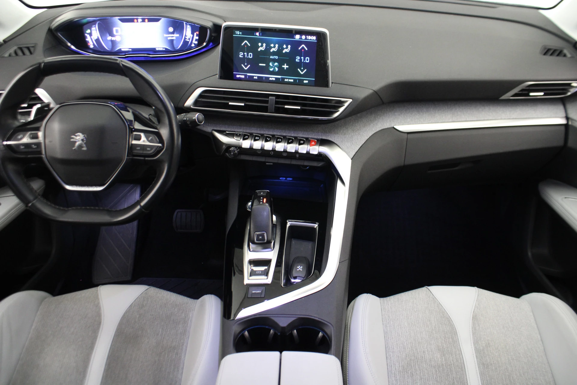 Hoofdafbeelding Peugeot 5008