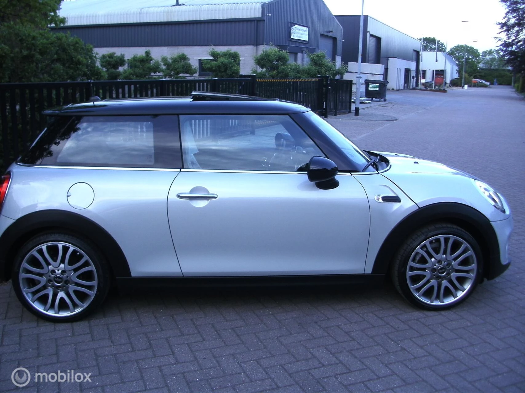 Hoofdafbeelding MINI One