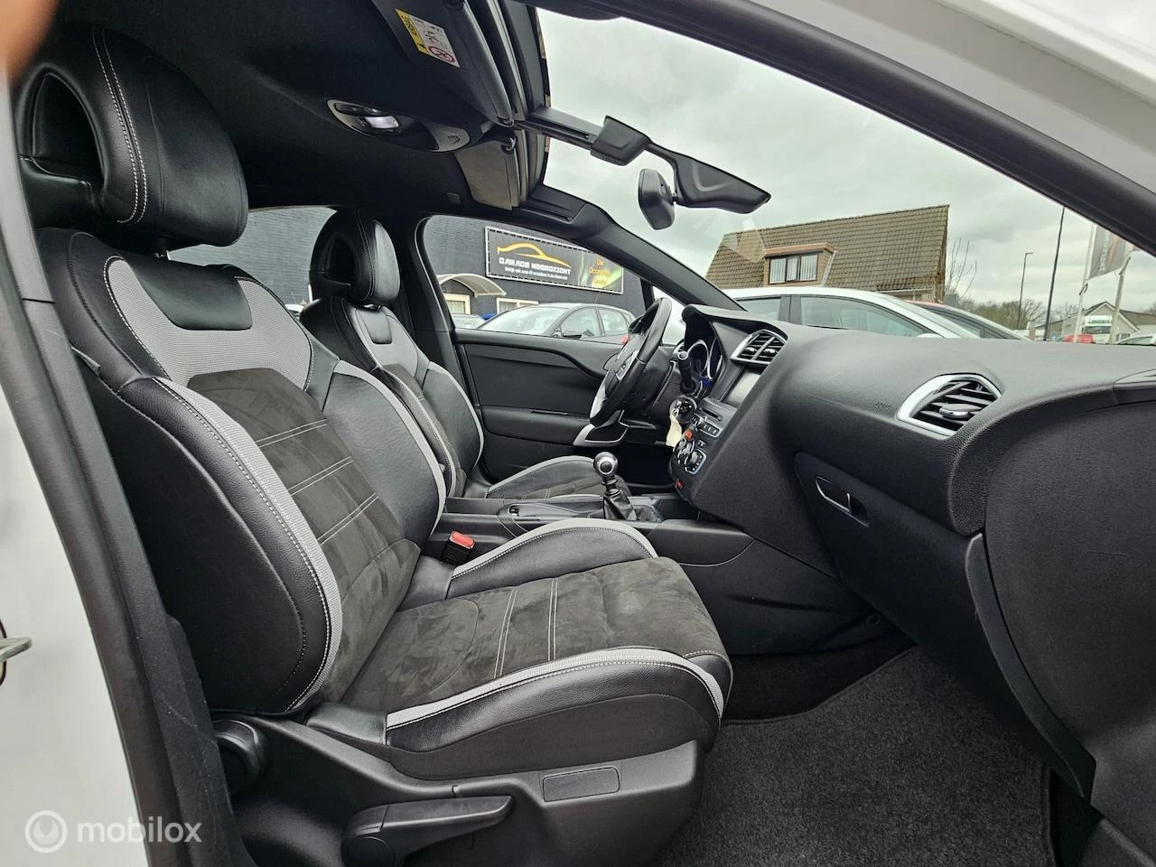 Hoofdafbeelding DS DS 4