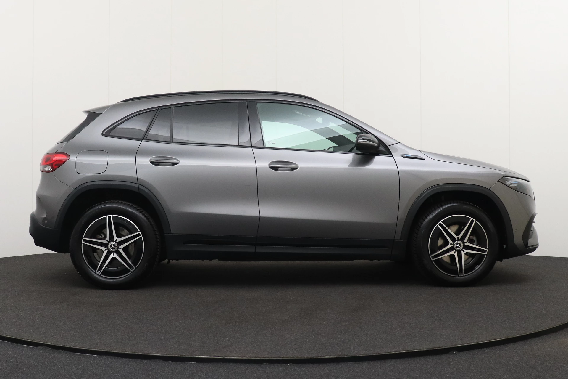 Hoofdafbeelding Mercedes-Benz EQA