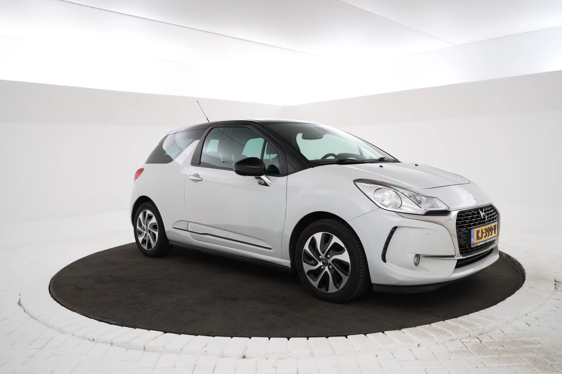 Hoofdafbeelding DS DS 3