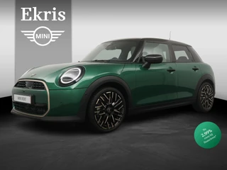 MINI 5-deurs C Favoured Trim | Pakket L |Elektrisch Panoramadak|Harman Kardon audio|360-graden camera