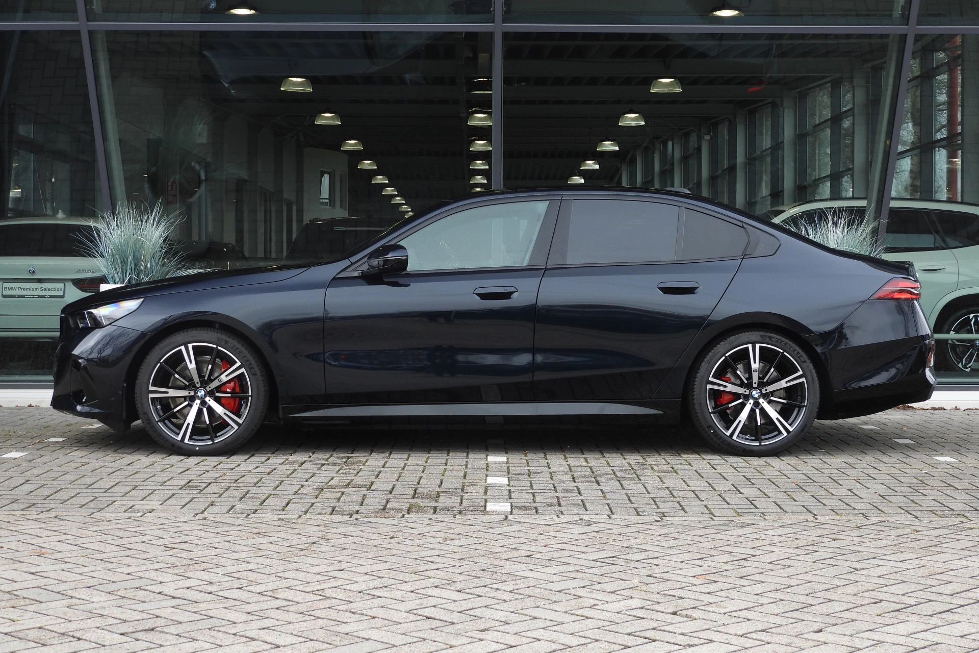 Hoofdafbeelding BMW i5