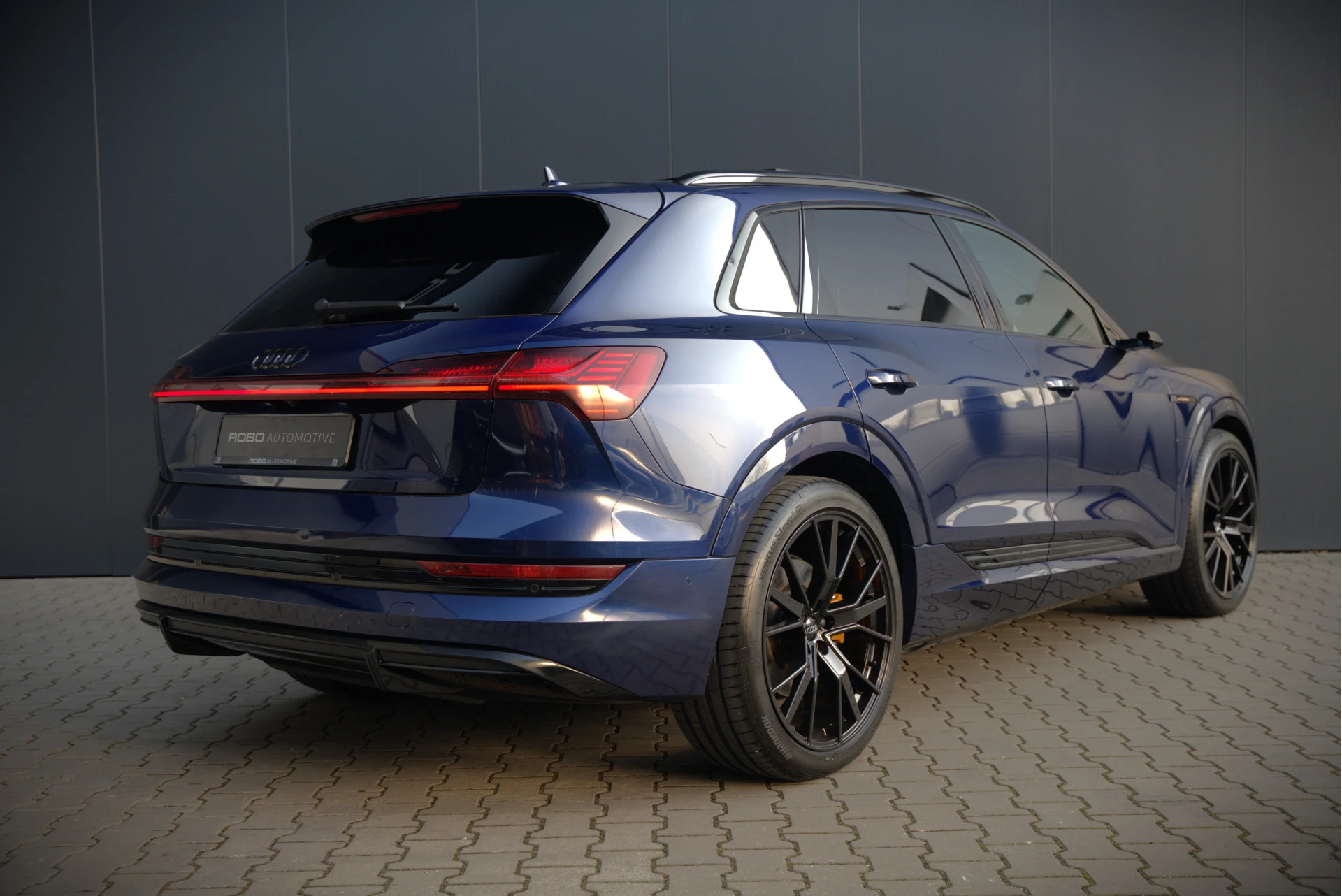 Hoofdafbeelding Audi e-tron