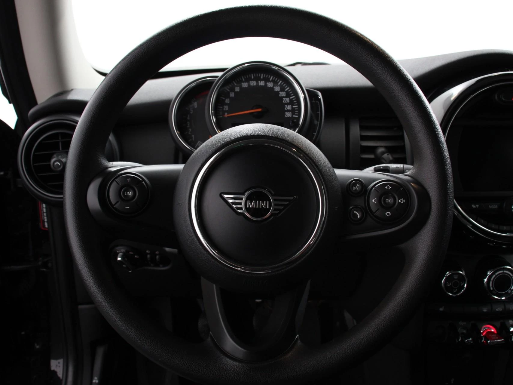 Hoofdafbeelding MINI One