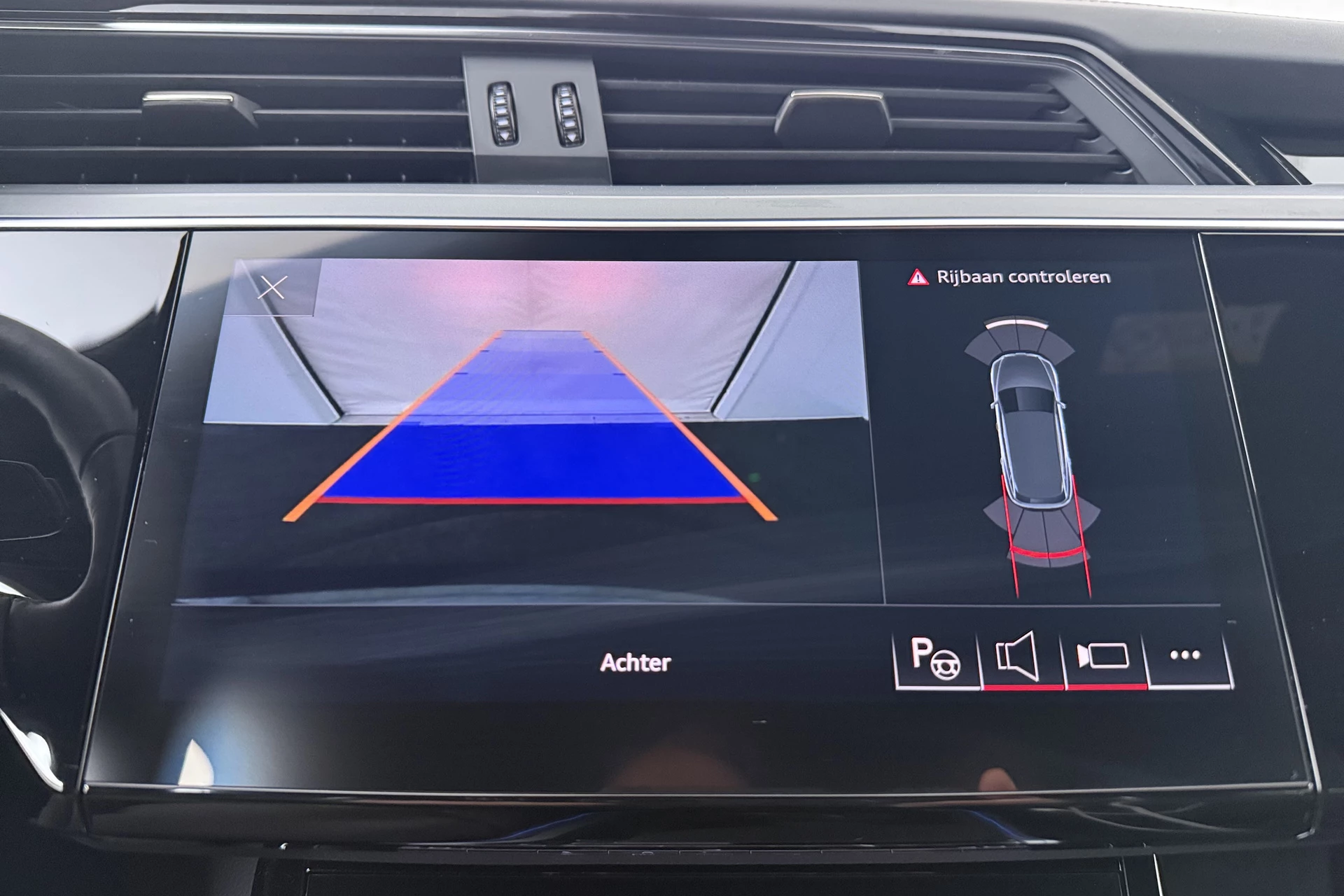 Hoofdafbeelding Audi Q8 e-tron