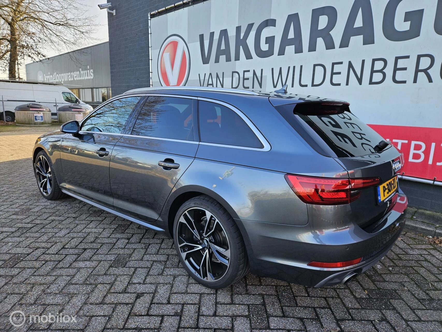 Hoofdafbeelding Audi A4