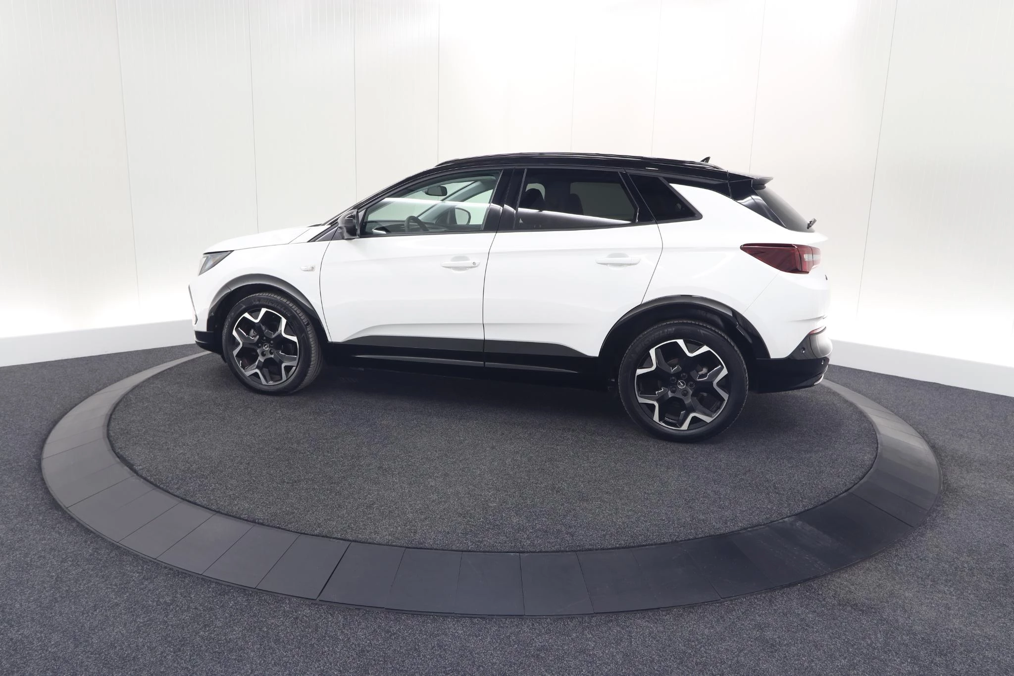 Hoofdafbeelding Opel Grandland