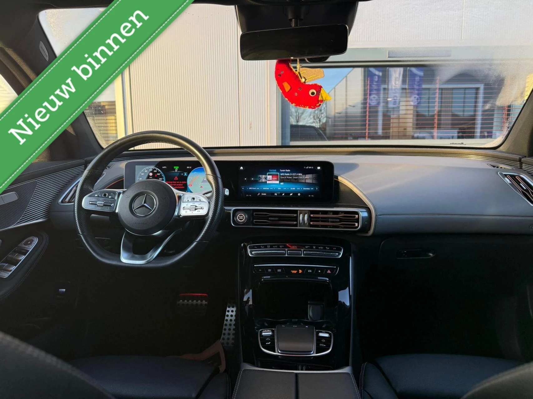 Hoofdafbeelding Mercedes-Benz EQC