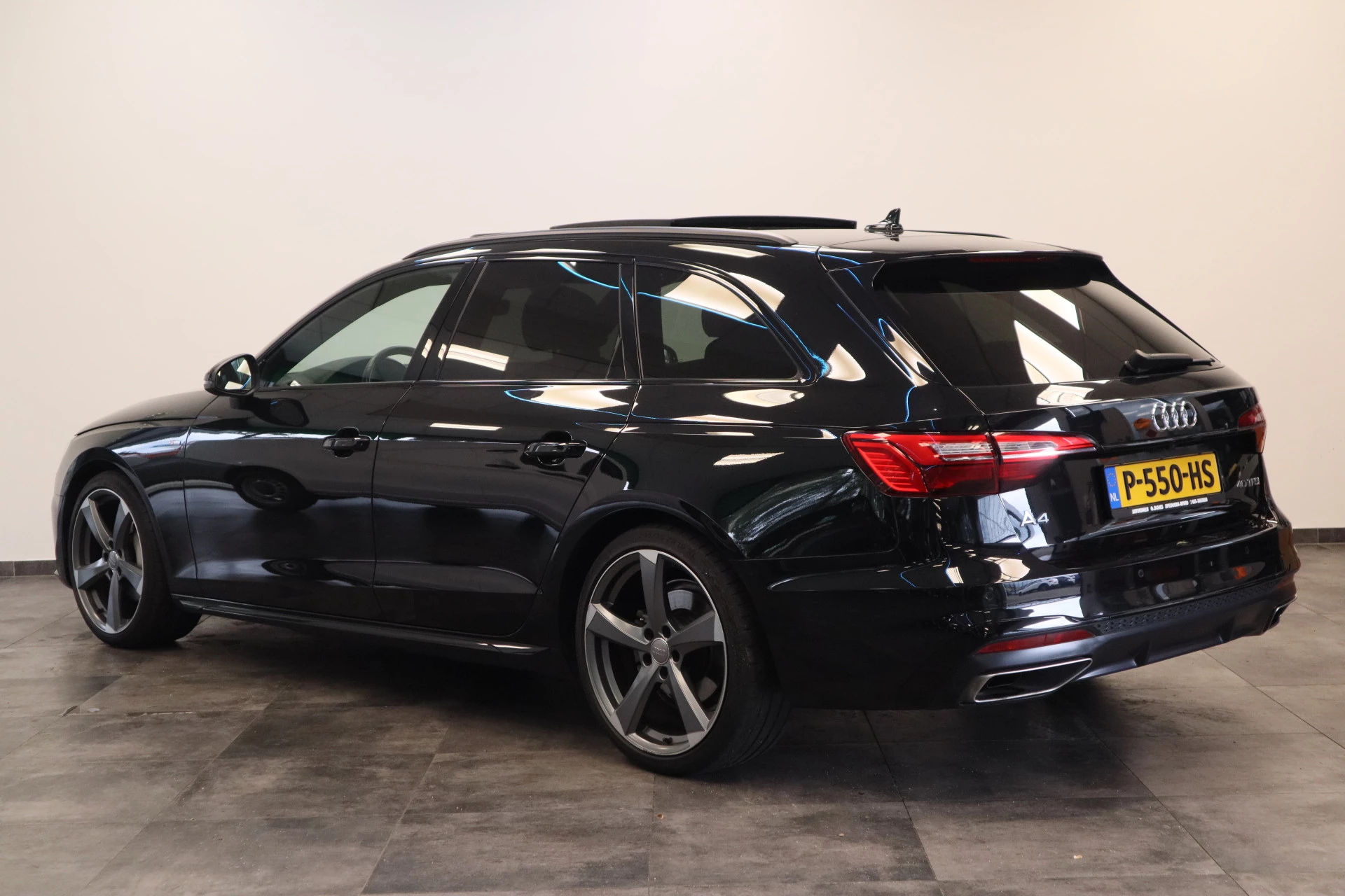 Hoofdafbeelding Audi A4