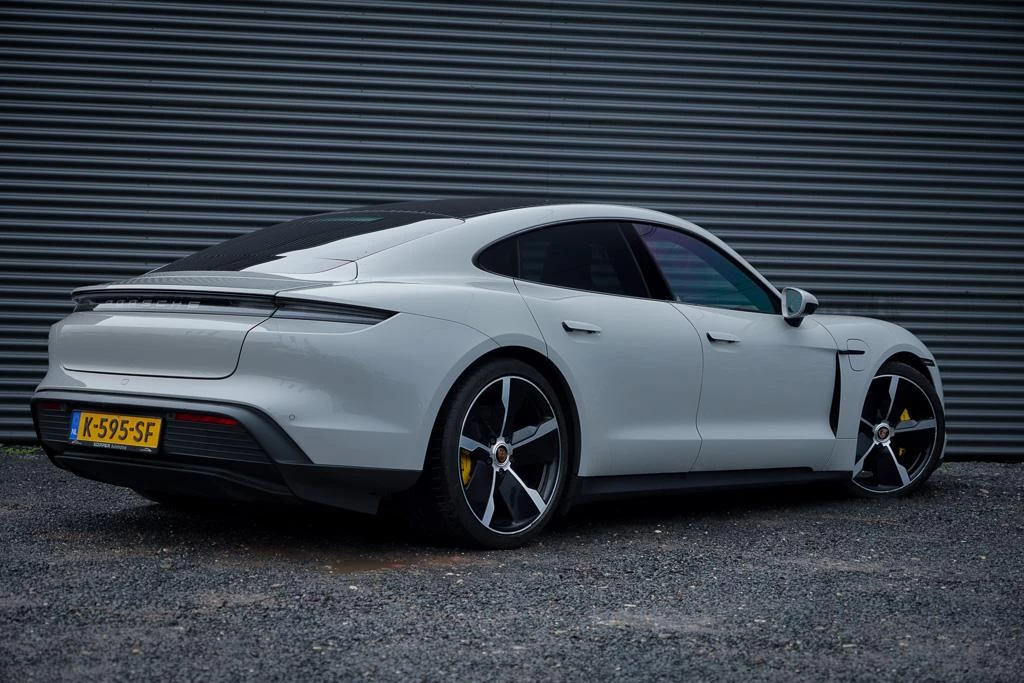 Hoofdafbeelding Porsche Taycan