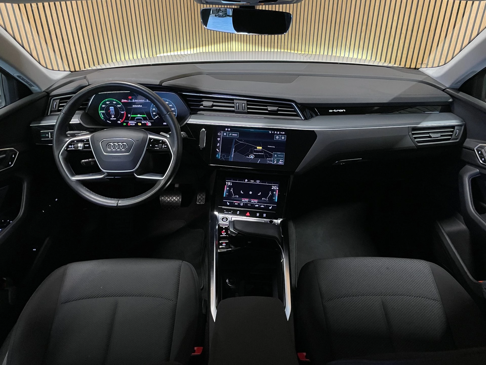 Hoofdafbeelding Audi e-tron