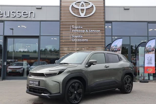 Hoofdafbeelding Toyota Urban Cruiser Toyota Urban Cruiser EXECUTIVE 61kWh NIEUW&DIRECT LEVERBAAR! PANODAK JBL-AUDIO 360°CAMERA 19"LM-VELGEN LED-PRISMA STOEL/STUURVERWARMING