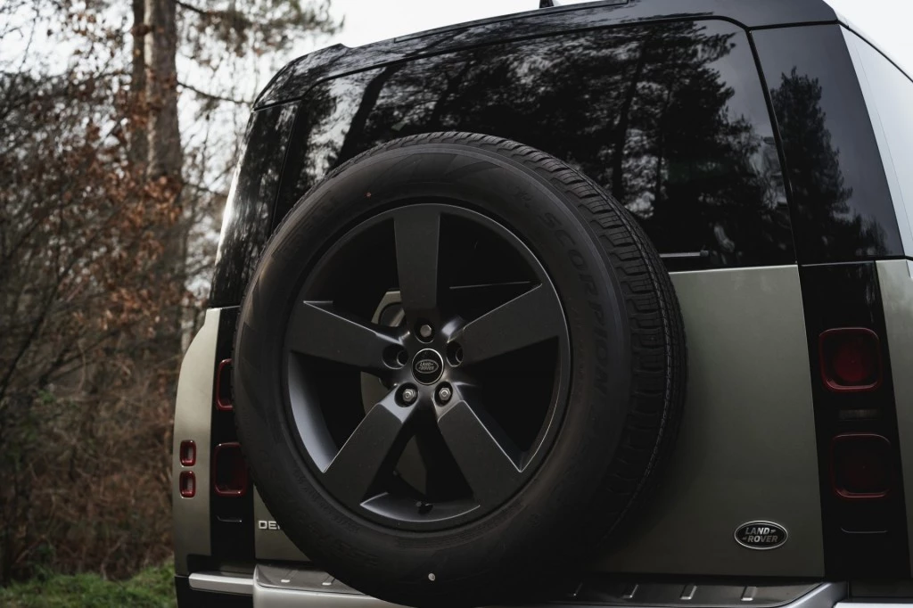 Hoofdafbeelding Land Rover Defender