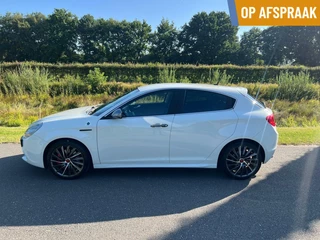 Hoofdafbeelding Alfa Romeo Giulietta Alfa Romeo Giulietta QV 1750TBI 240pk TCT, 78dkm, Perfect!!