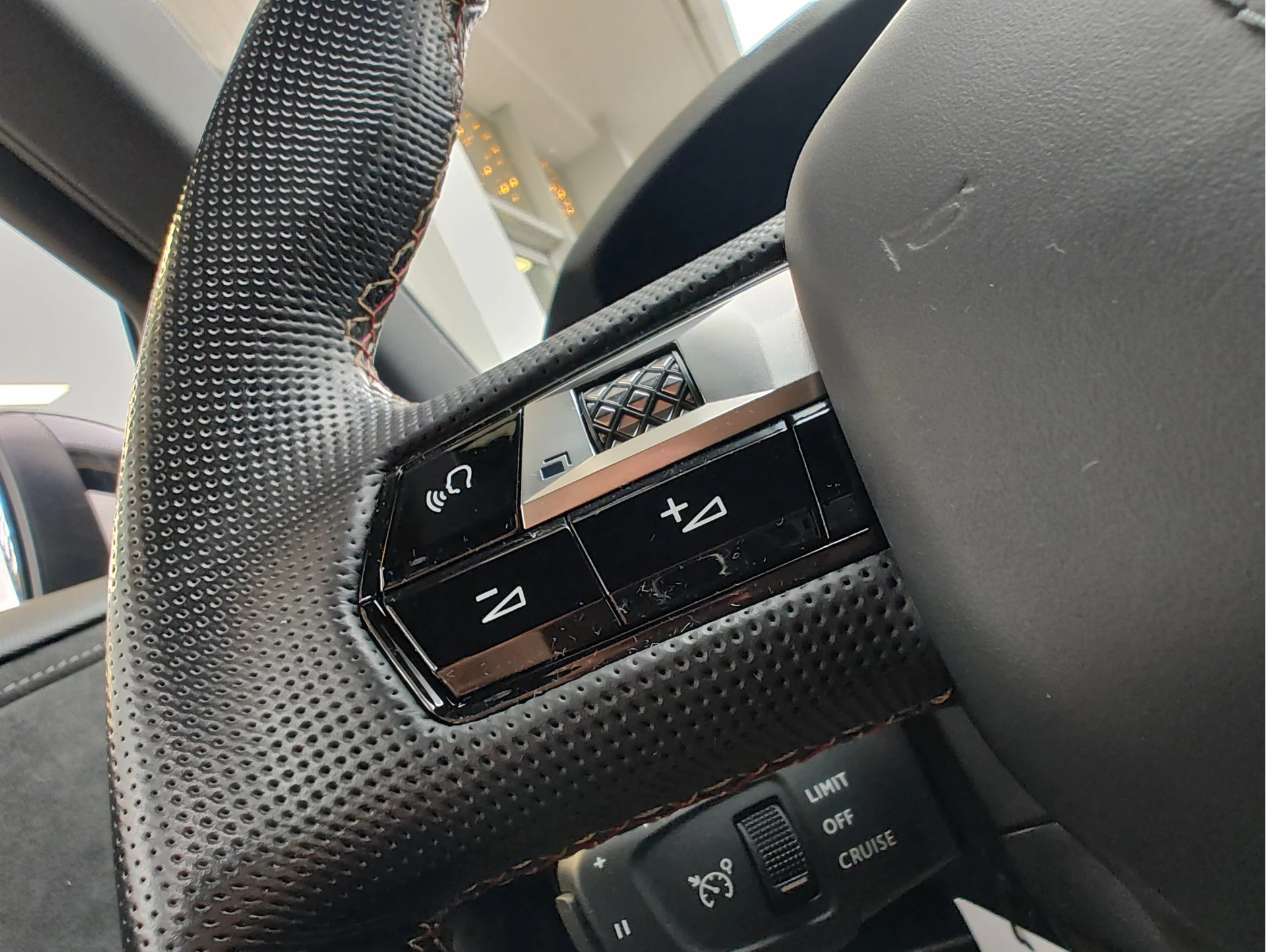 Hoofdafbeelding DS DS 7