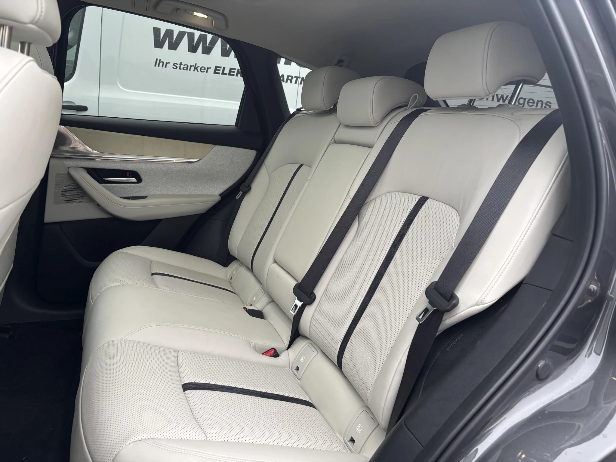 Hoofdafbeelding Mazda CX-60