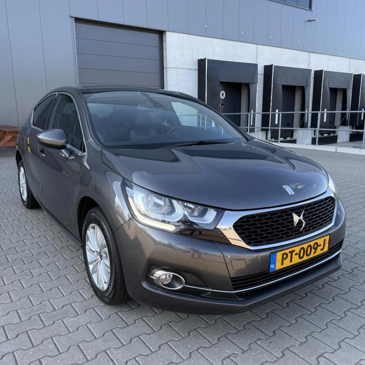 Hoofdafbeelding DS DS 4