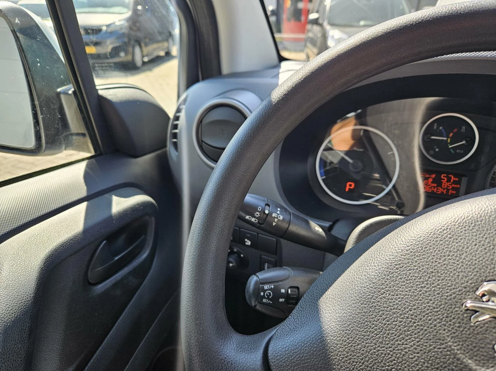 Hoofdafbeelding Peugeot Partner