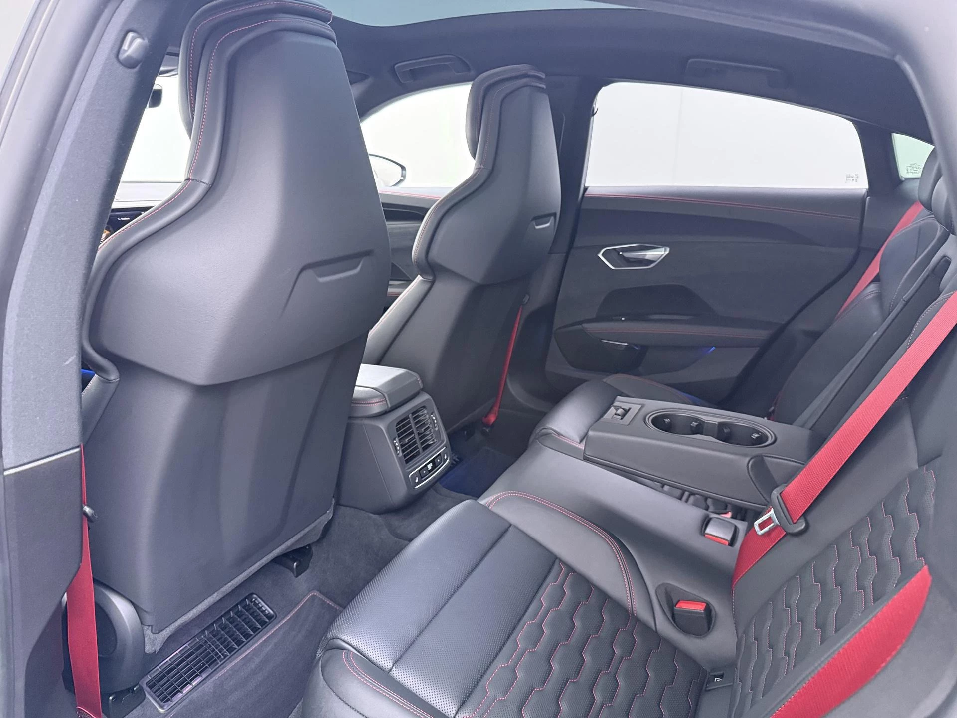 Hoofdafbeelding Audi e-tron GT