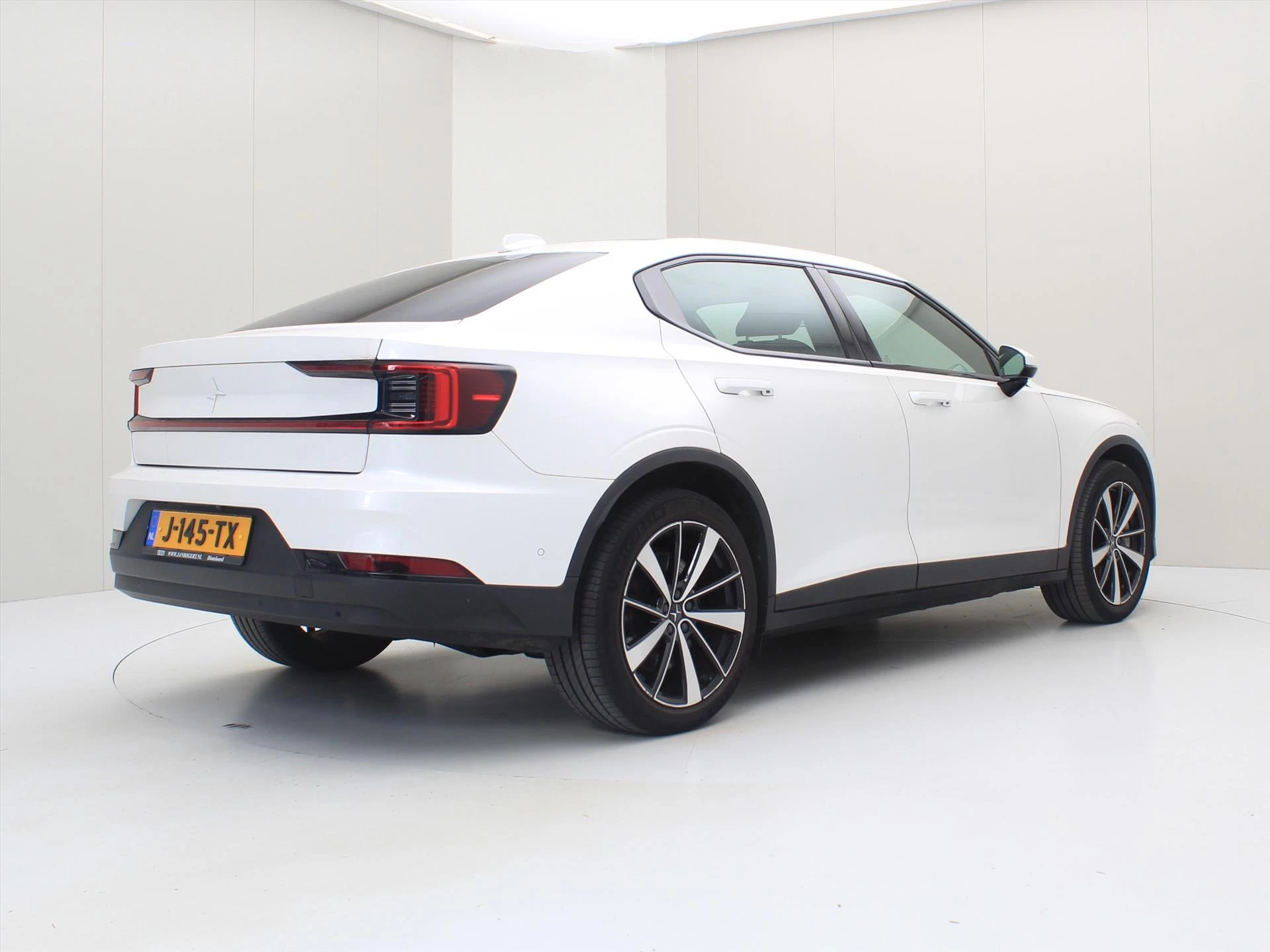 Hoofdafbeelding Polestar 2