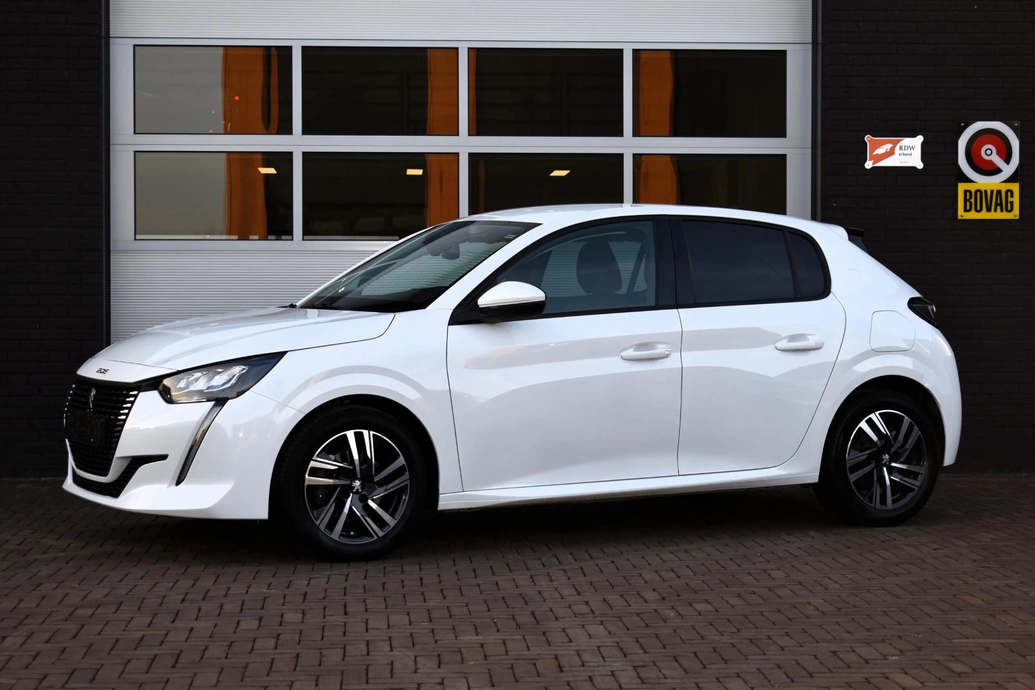 Hoofdafbeelding Peugeot 208