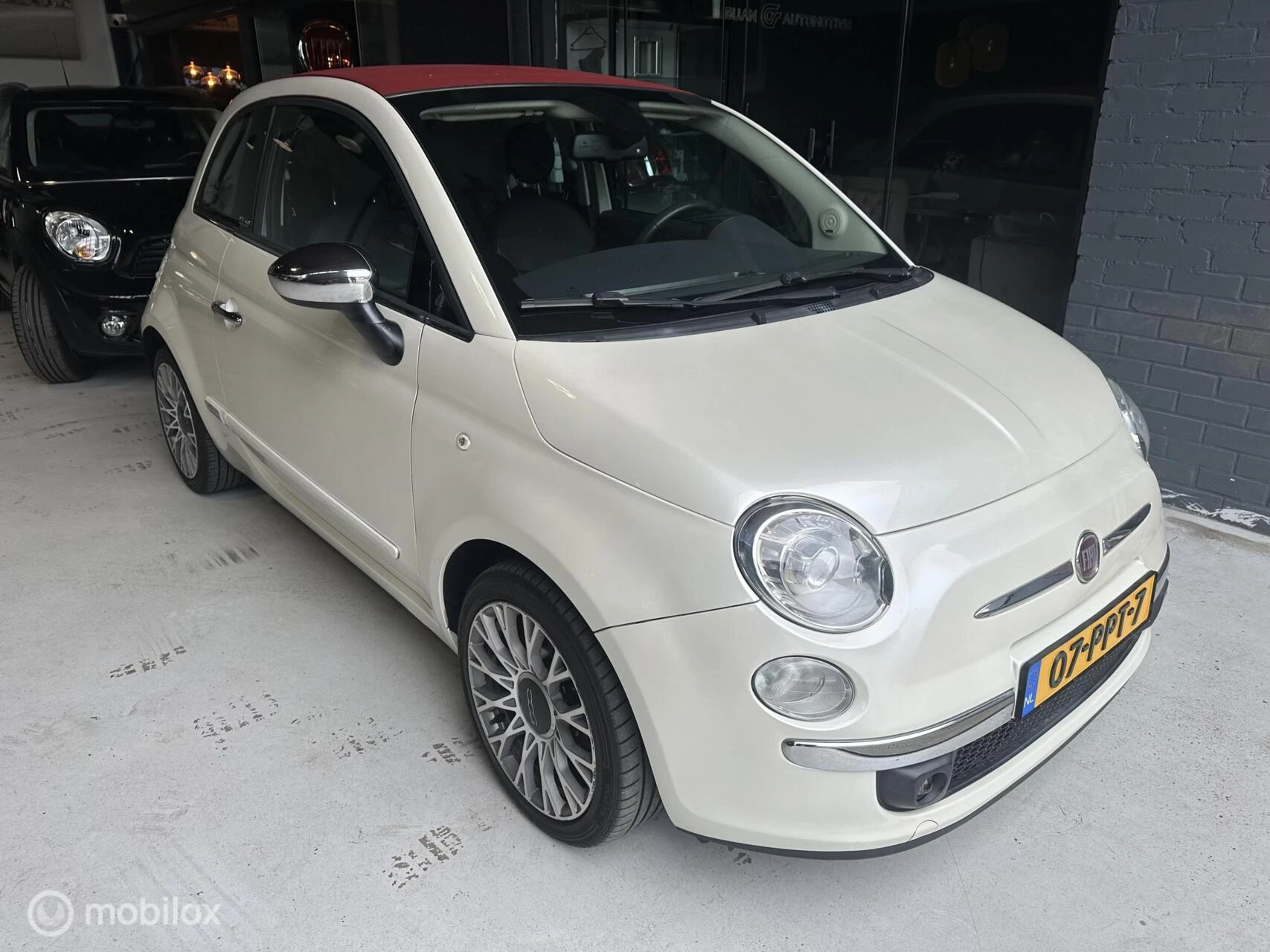 Hoofdafbeelding Fiat 500