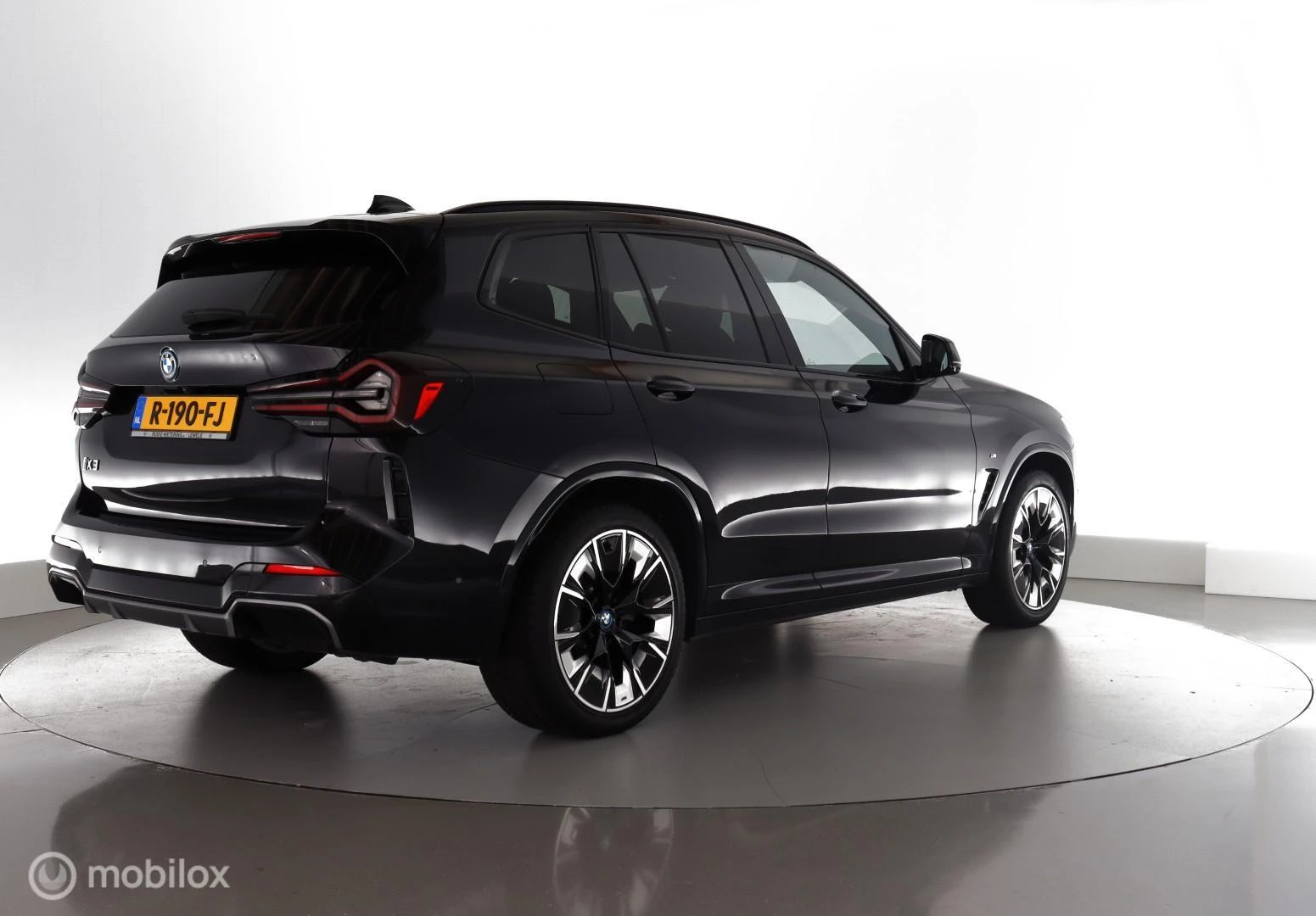 Hoofdafbeelding BMW iX3