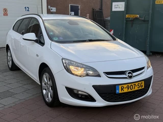 Opel Astra Sports Tourer 1.4 Turbo Sport +