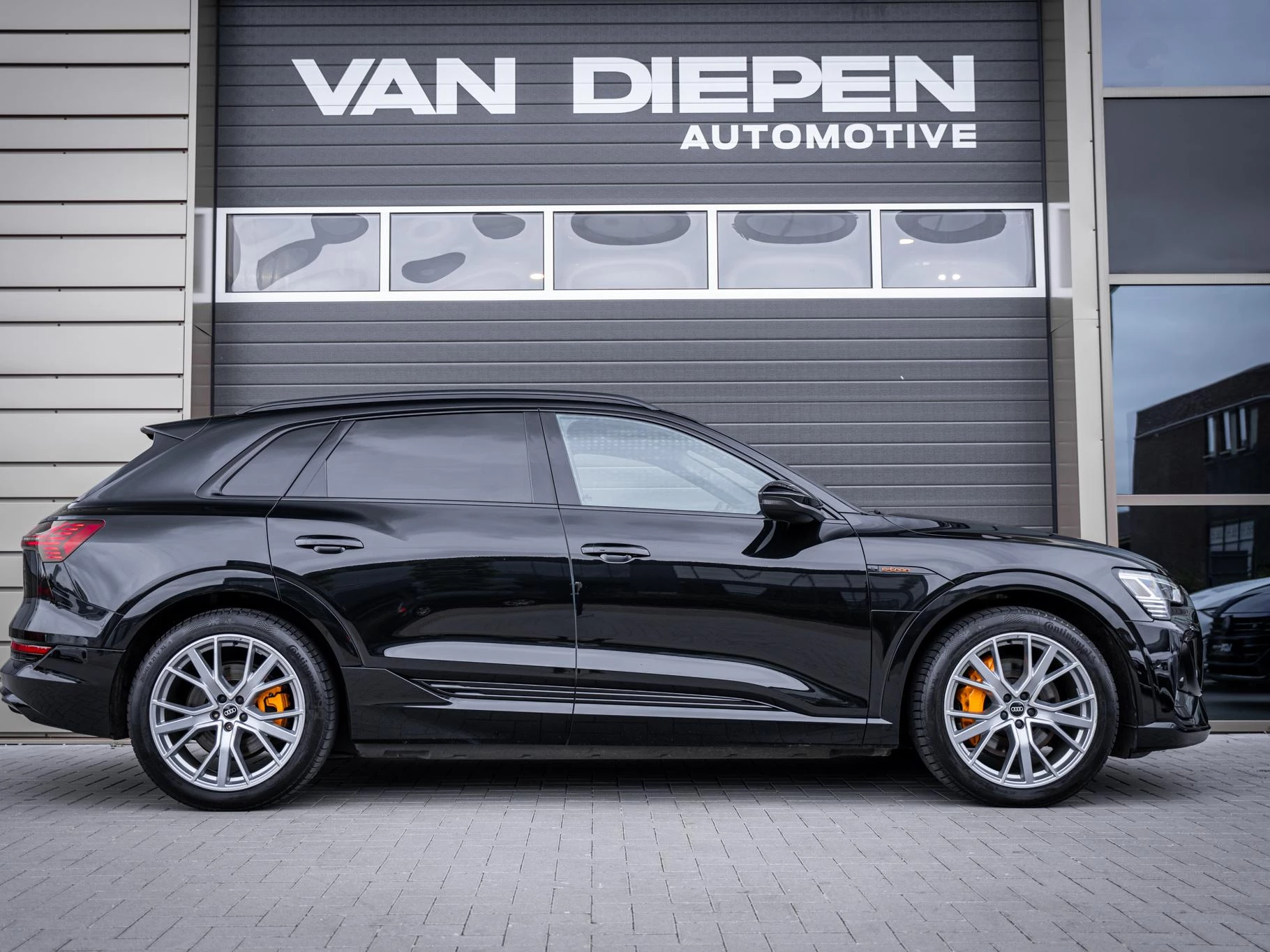Hoofdafbeelding Audi e-tron