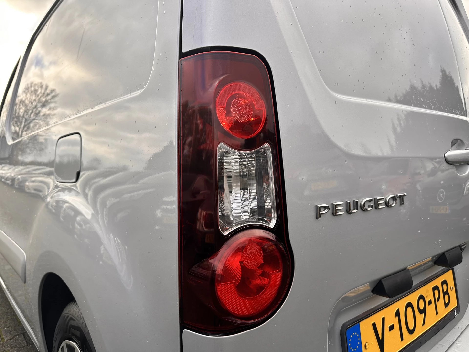 Hoofdafbeelding Peugeot Partner