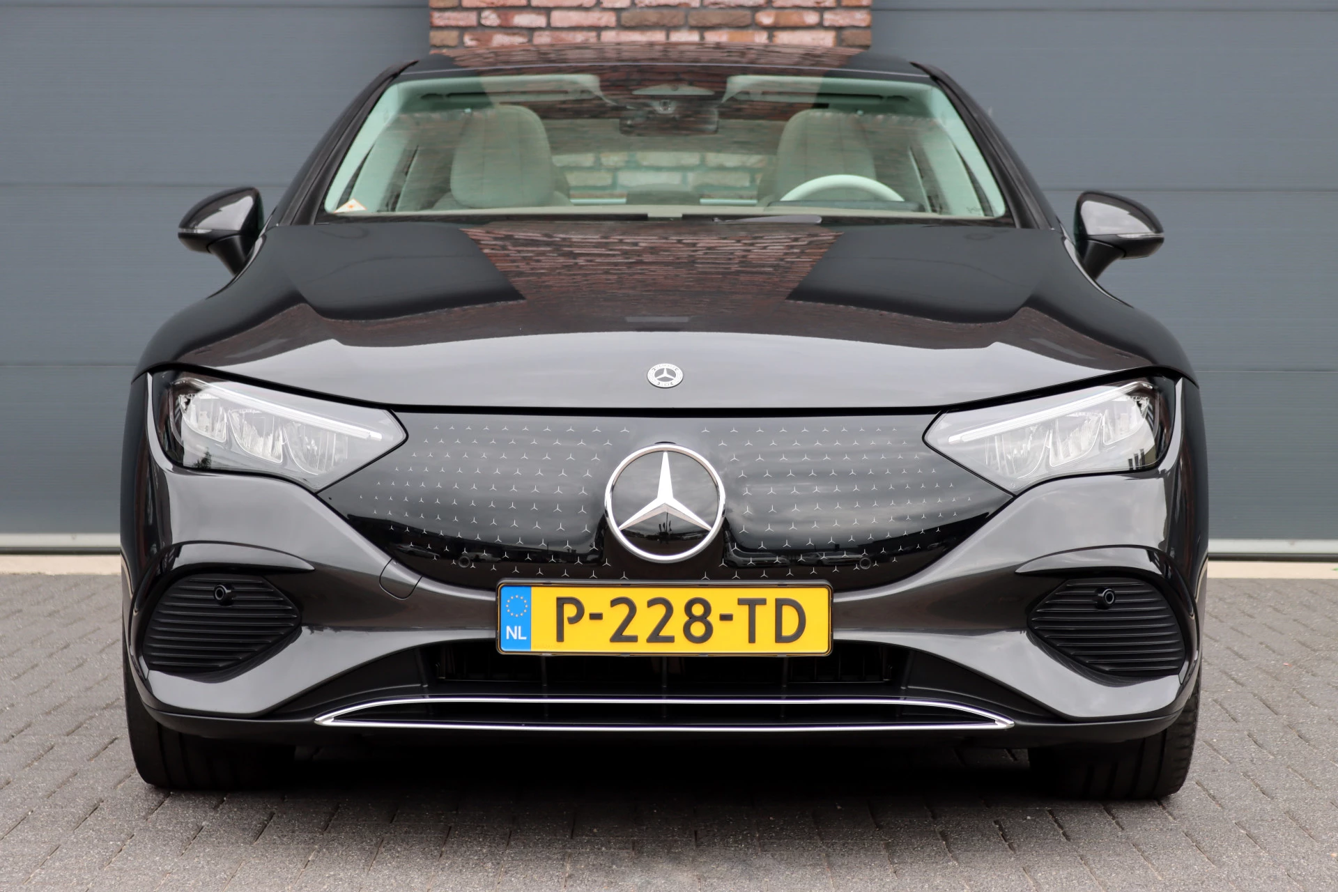 Hoofdafbeelding Mercedes-Benz EQE