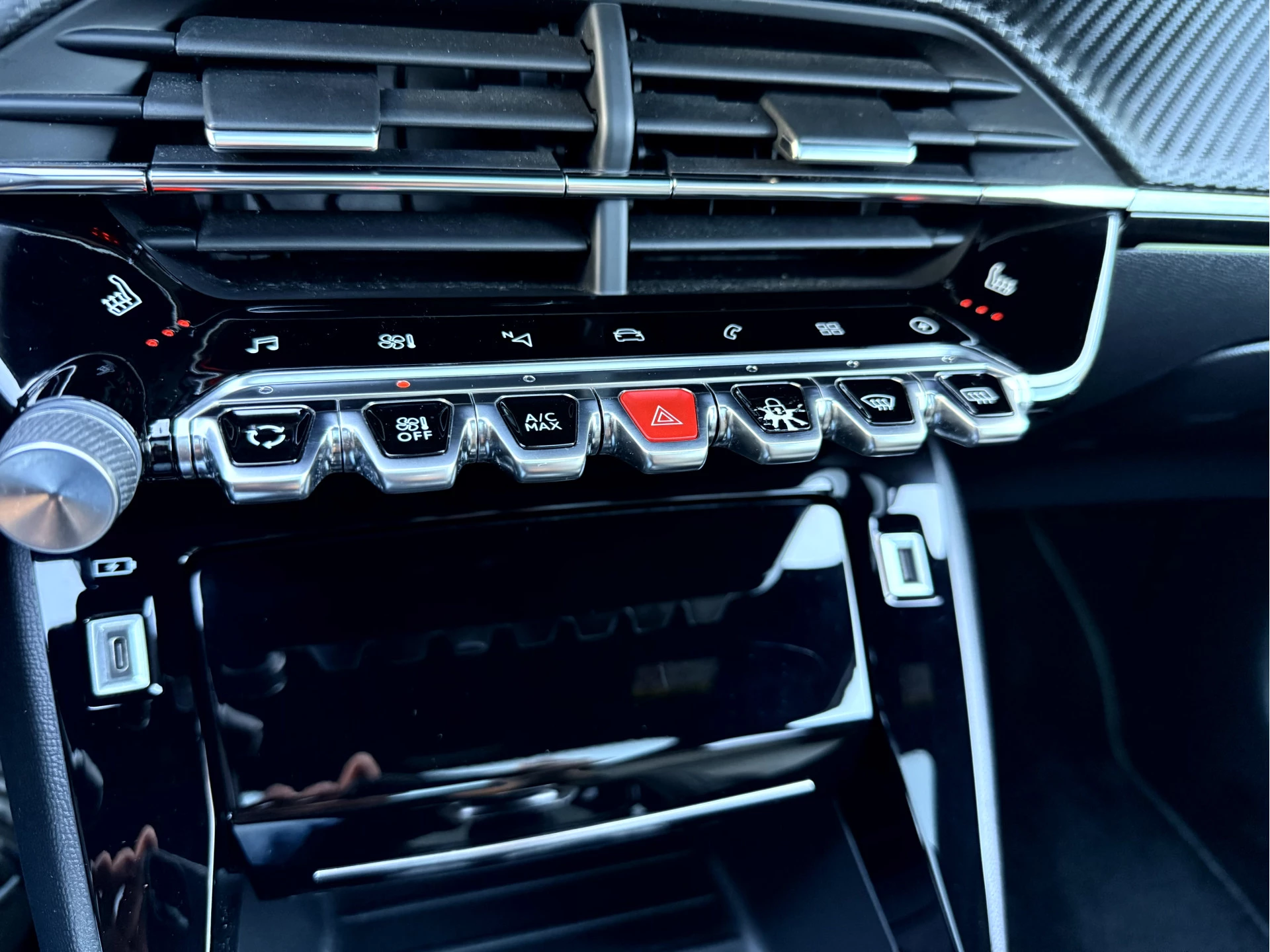 Hoofdafbeelding Peugeot e-208