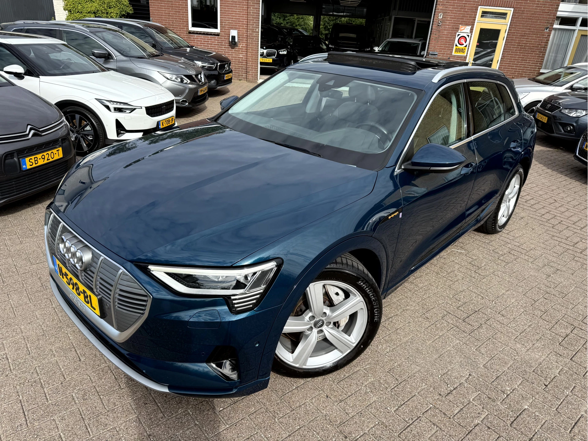 Hoofdafbeelding Audi e-tron