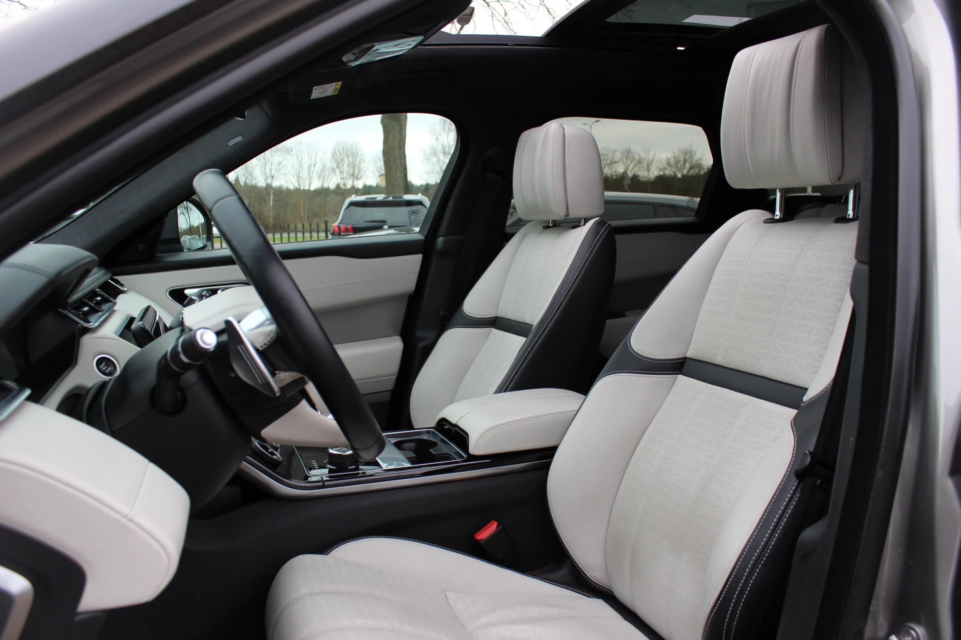 Hoofdafbeelding Land Rover Range Rover Velar