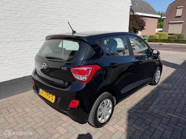 Hoofdafbeelding Hyundai i10