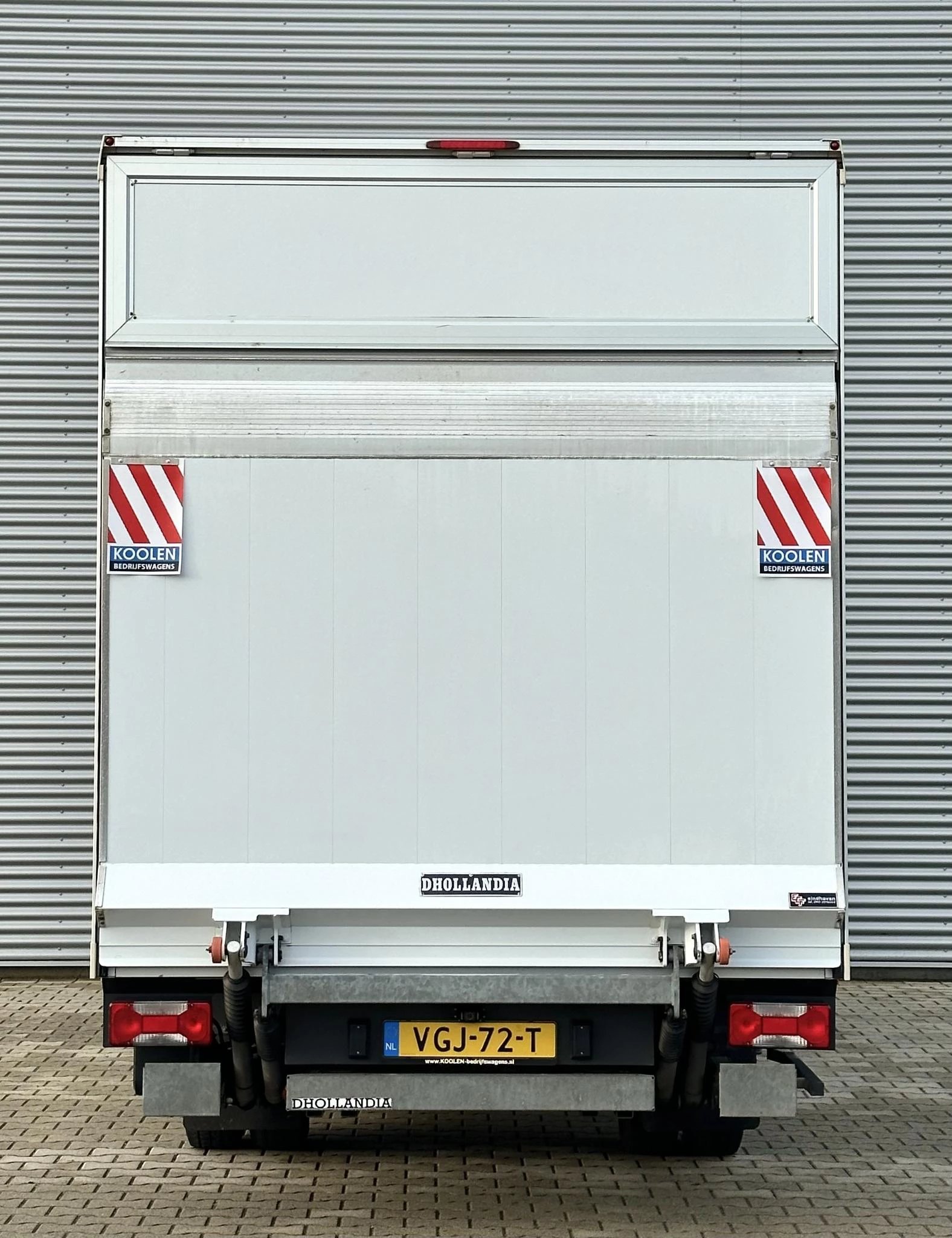 Hoofdafbeelding Iveco 40c18 Bakwagen met laadklep 180 pk automaat!