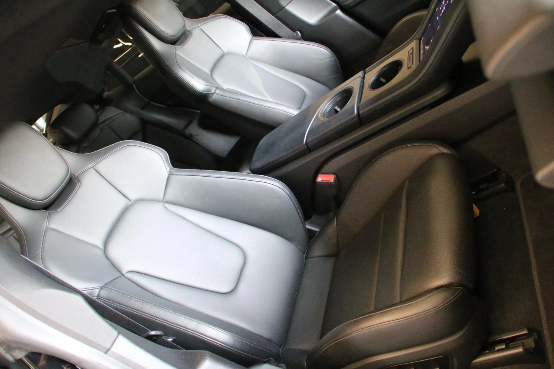Hoofdafbeelding Porsche Taycan