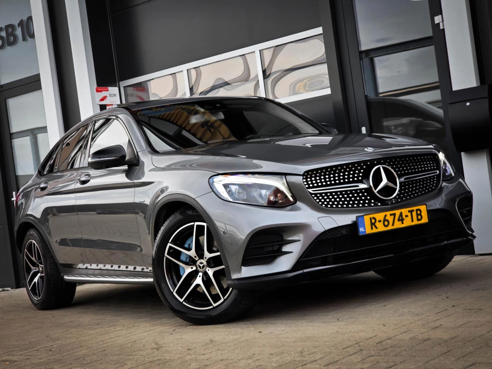 Hoofdafbeelding Mercedes-Benz GLC