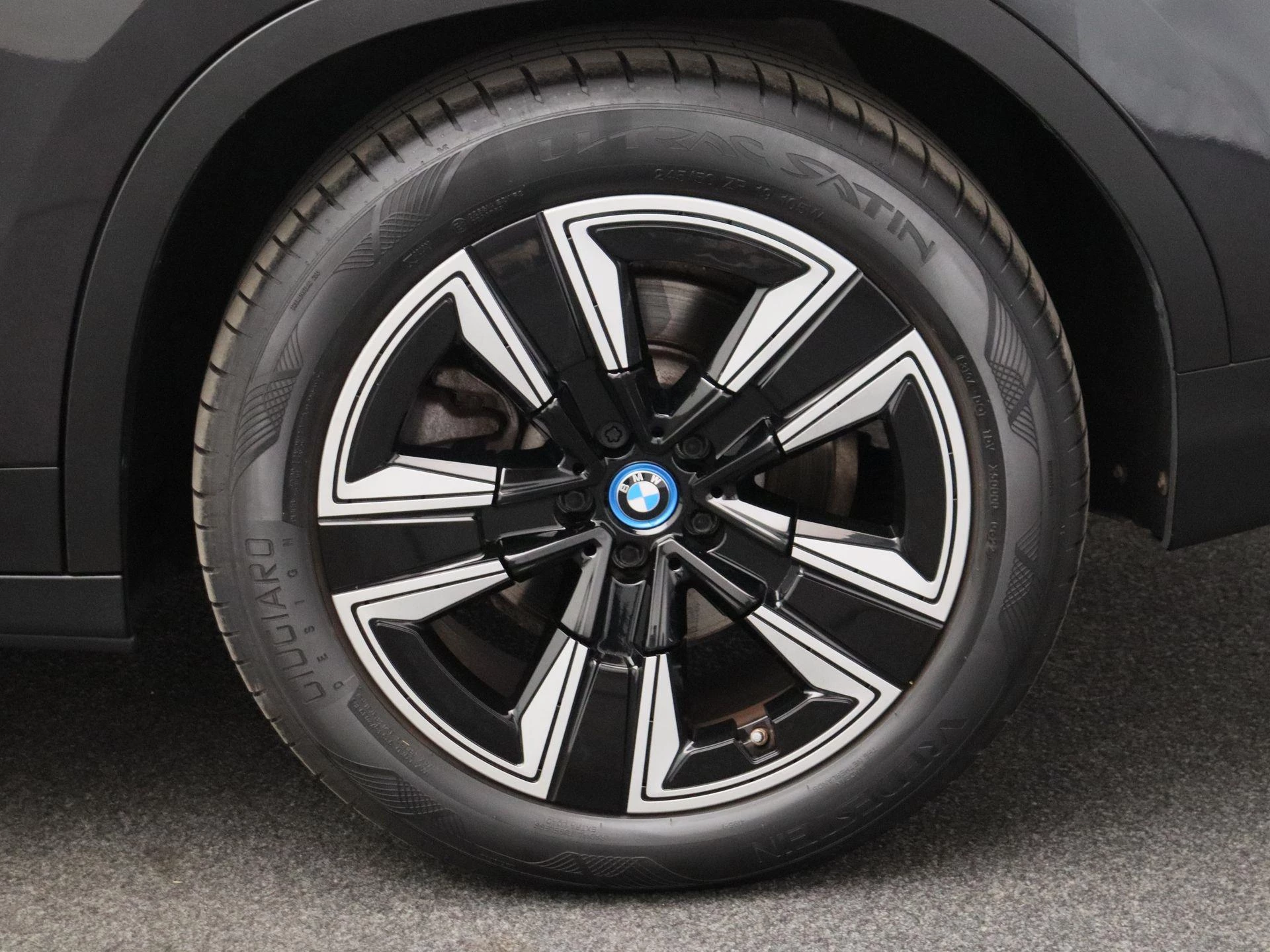 Hoofdafbeelding BMW iX3
