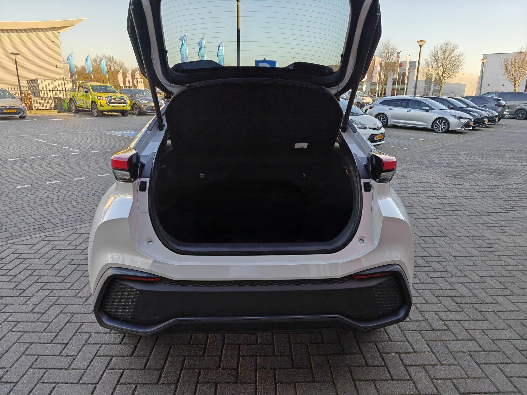 Hoofdafbeelding Toyota C-HR