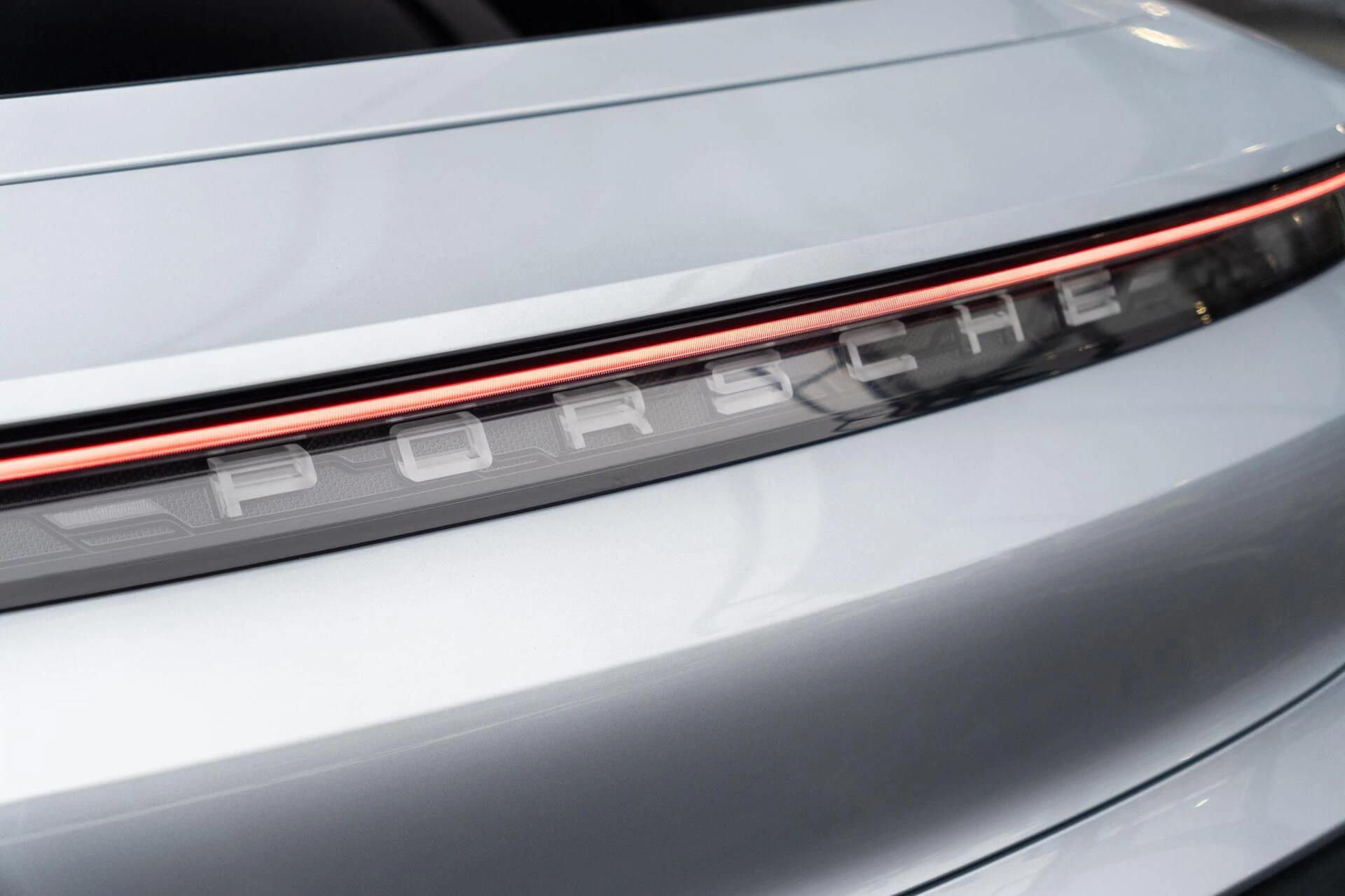 Hoofdafbeelding Porsche Taycan