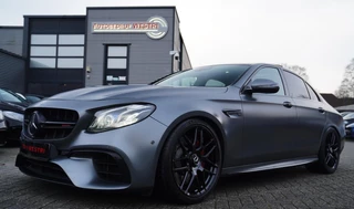 Hoofdafbeelding Mercedes-Benz E-Klasse Mercedes-Benz E-klasse E63 S AMG 4MATIC Premium Plus | Burmester | Adaptieve cruise | Panorama | HuD |Dealer onderhouden | IWC