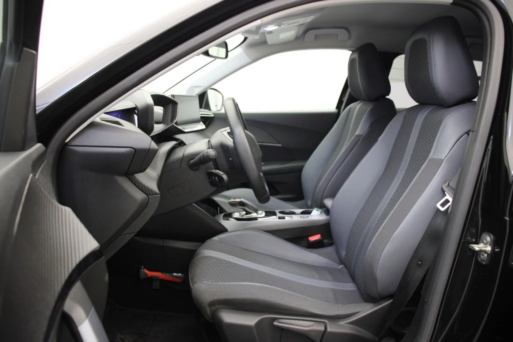 Hoofdafbeelding Peugeot e-2008