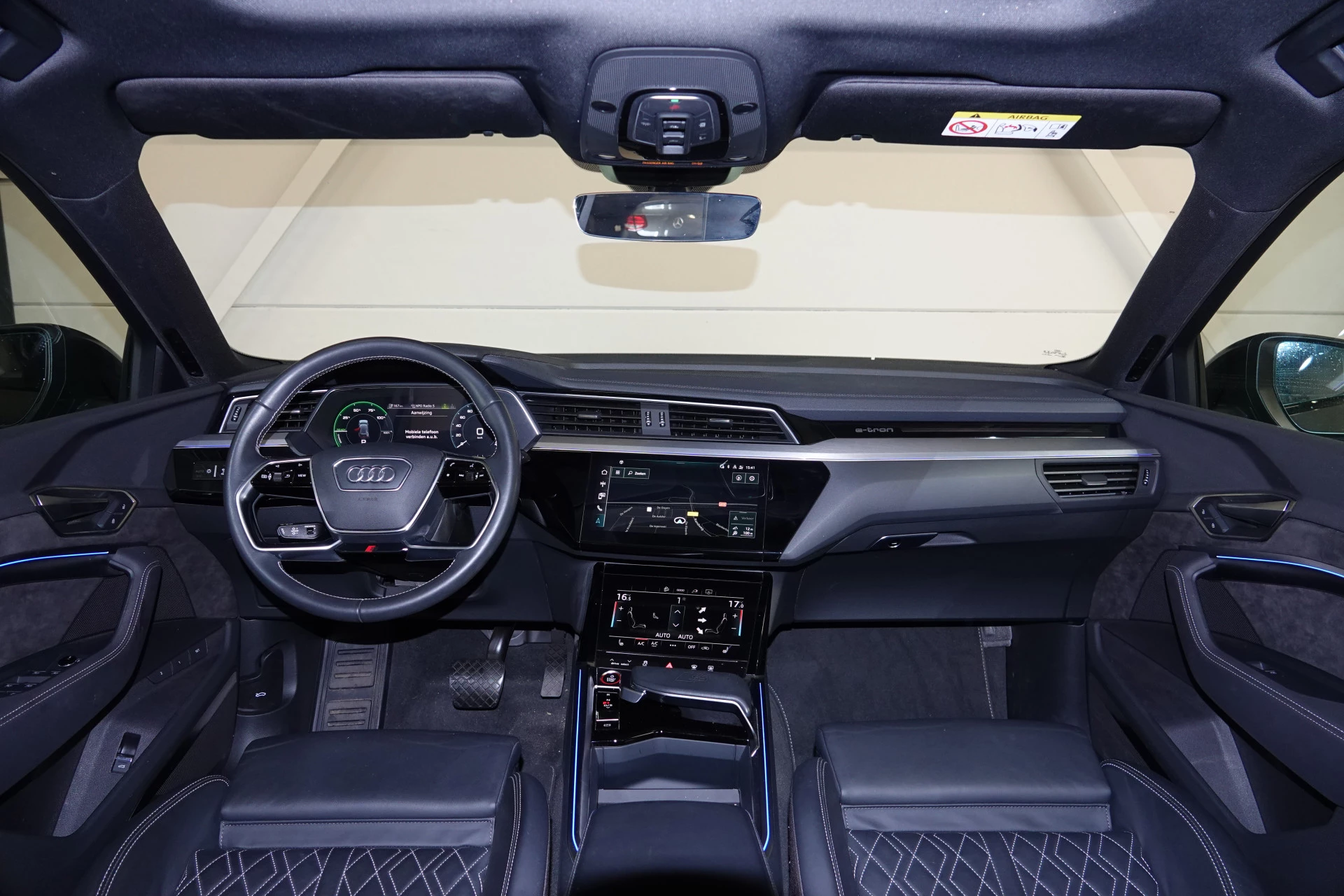 Hoofdafbeelding Audi e-tron