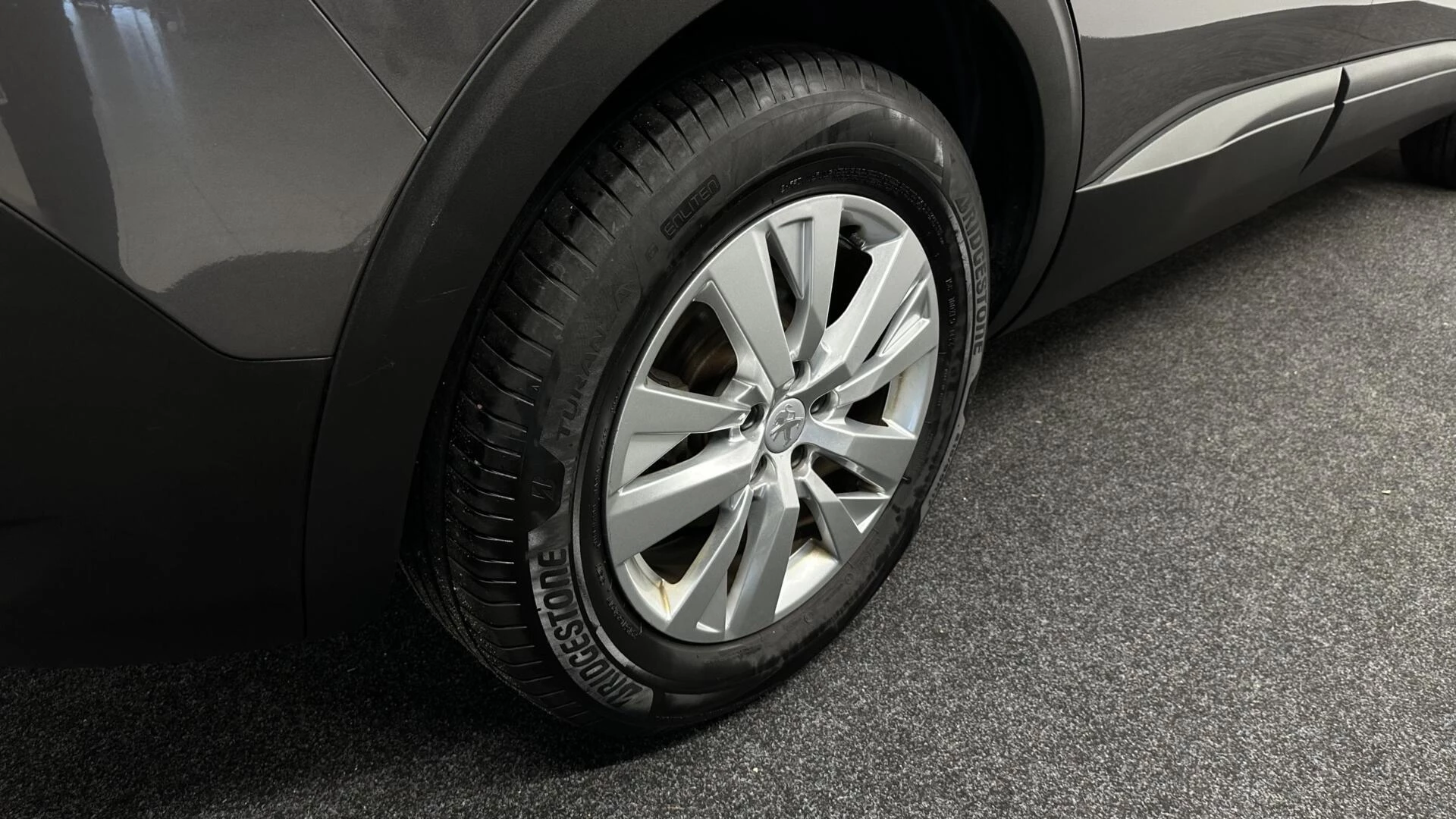 Hoofdafbeelding Peugeot 5008