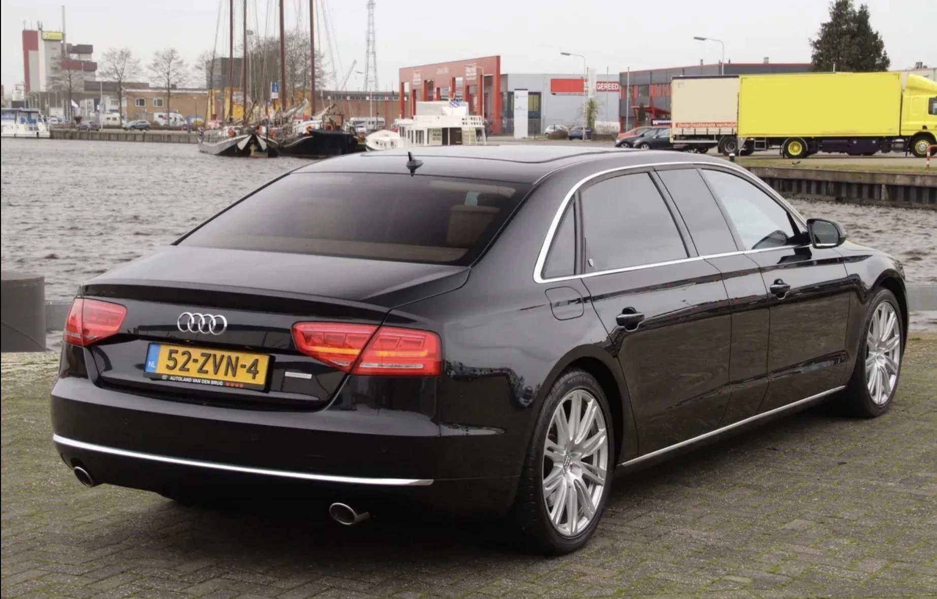 Hoofdafbeelding Audi A8