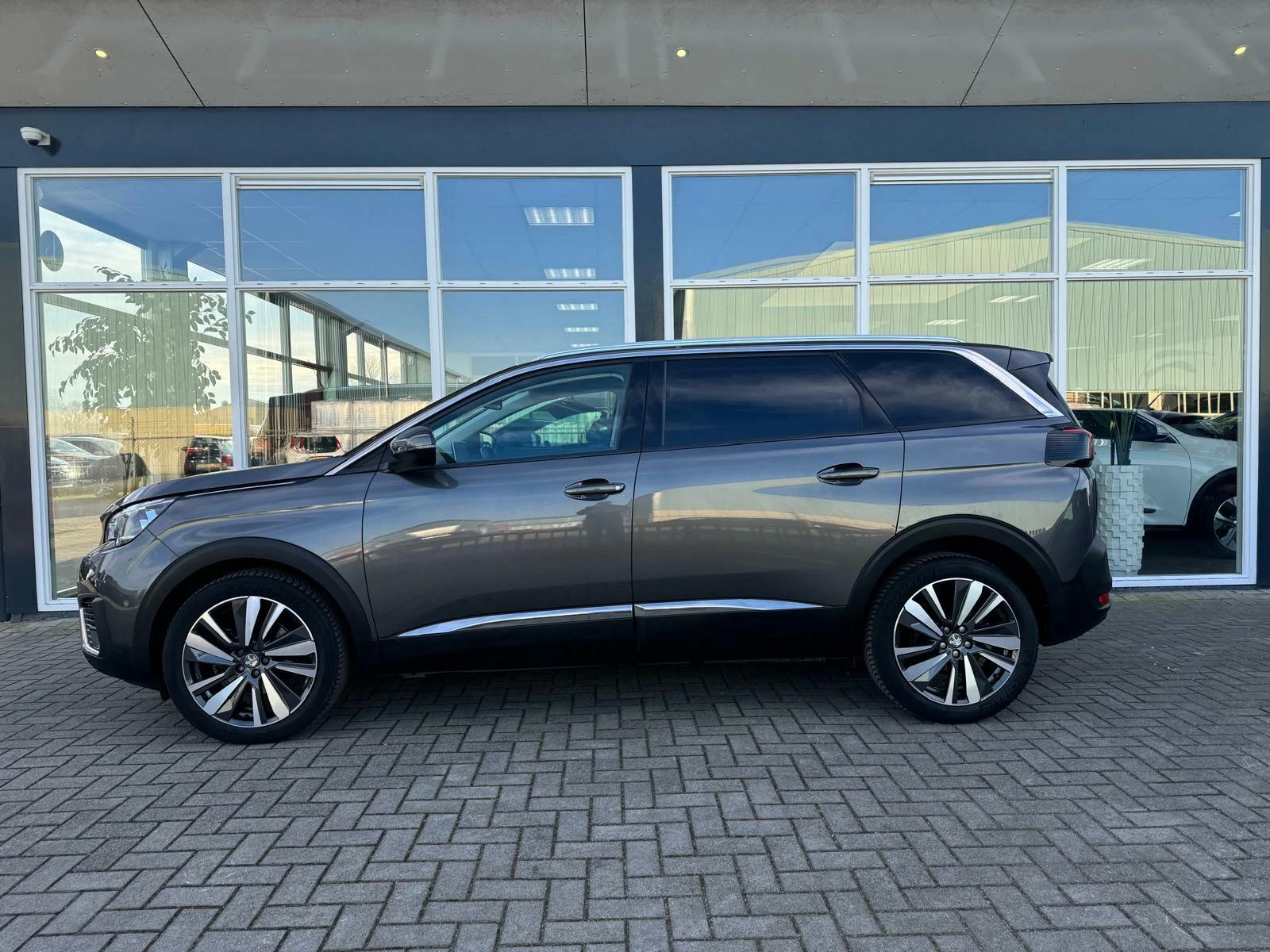Hoofdafbeelding Peugeot 5008