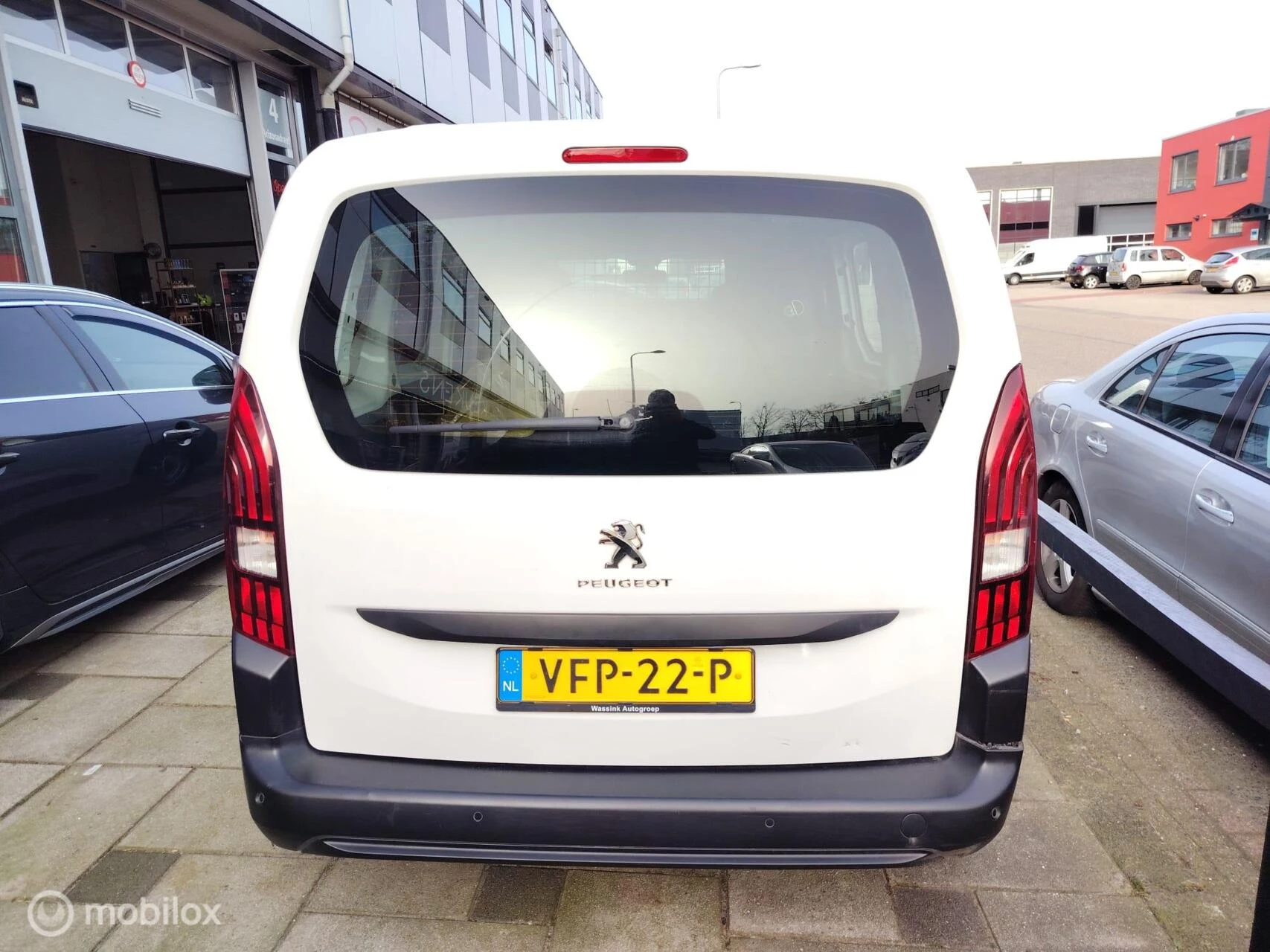 Hoofdafbeelding Peugeot Partner