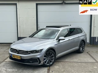 Hoofdafbeelding Volkswagen Passat Volkswagen Passat VARIANT 1.4 TSI GTE PHEV | HUD | Digitaal